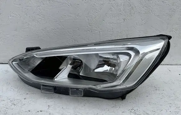 Ford Focus Headlight/headlamp