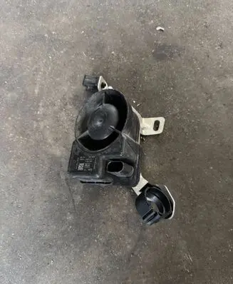 Volkswagen PASSAT B7 Alarm system siren 1K8951605B