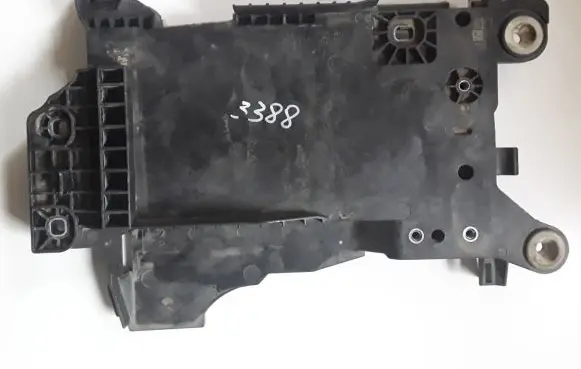 Battery bracket