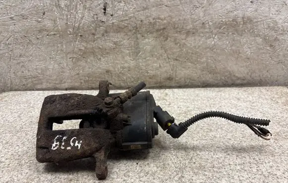 Volkswagen Tiguan Rear brake caliper 90081277