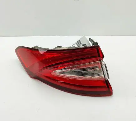 Maserati Levante Rear/tail lights 670106831