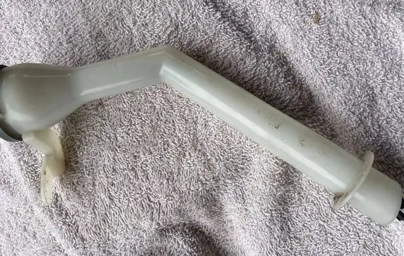 Nissan Qashqai Window washer liquid tank fill tube 289164EA0A
