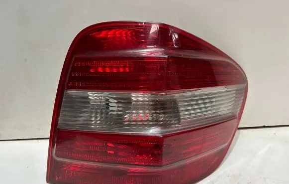 Mercedes-Benz ML W164 Rear/tail lights 404122R 404182R