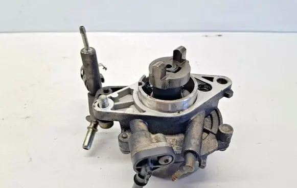 Opel Combo D Vacuum pump 55221036 nr8729