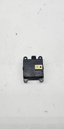 Nissan Qashqai Air flap motor/actuator 3K01030840