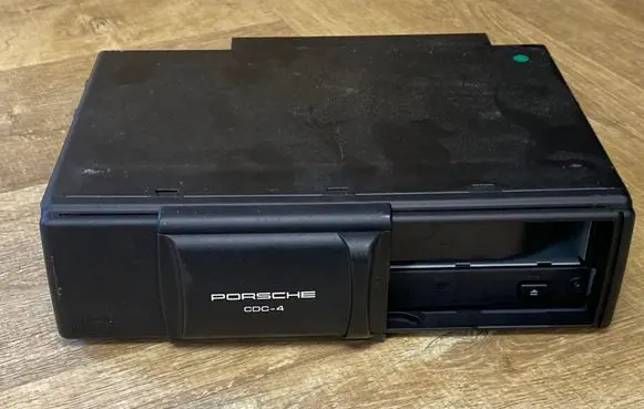 Porsche Cayenne (9PA) CD/DVD changer CFA00051A