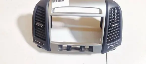 Hyundai Santa Fe Dash center air vent grill 974202b000 97420-2b000