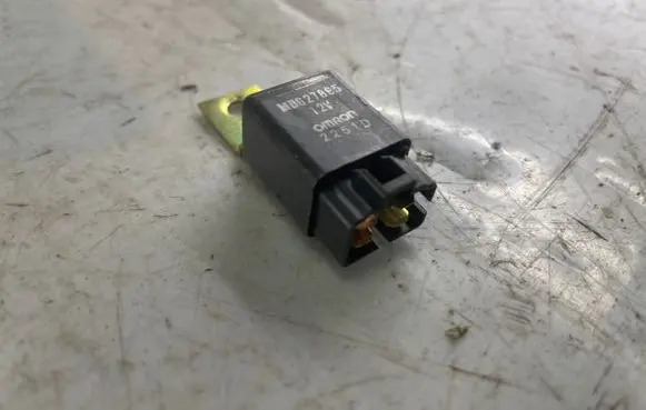 Mitsubishi Pajero Sport I Other relay Mb627895