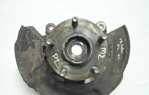 Toyota Verso Front wheel hub spindle knuckle