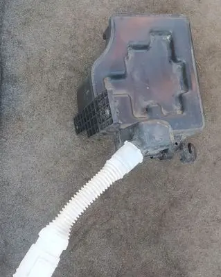 Skoda Rapid (NH) Lamp washer fluid tank 