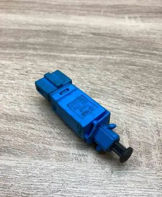 Audi 80 90 S2 B4 Brake pedal sensor switch 1H0927189C
