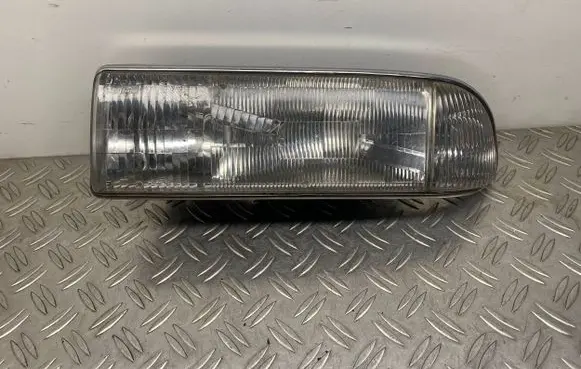 Chevrolet Blazer Headlight/headlamp 16524627 16524985