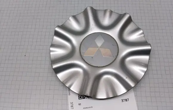 Mitsubishi Carisma Original wheel cap C036