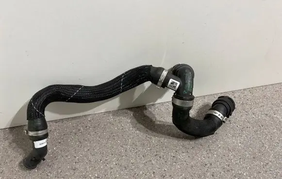 BMW X1 F48 F49 Engine coolant pipe/hose 8631942 11538631942
