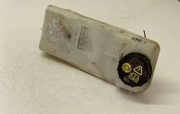 Ford Mondeo MK IV Master brake cylinder 03350890141 03350890131