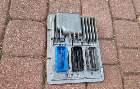 Opel Insignia B Engine control unit/module 12683537