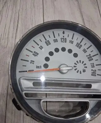 Mini One - Cooper Coupe R56 Speedometer (instrument cluster) 9136193