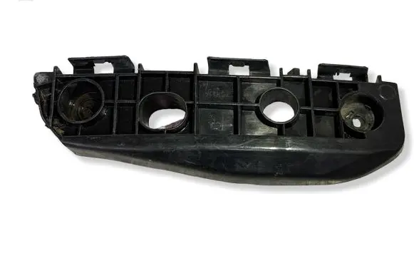 Toyota Verso Front bumper mounting bracket