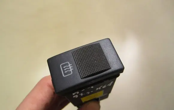 Windscreen/window heater switch