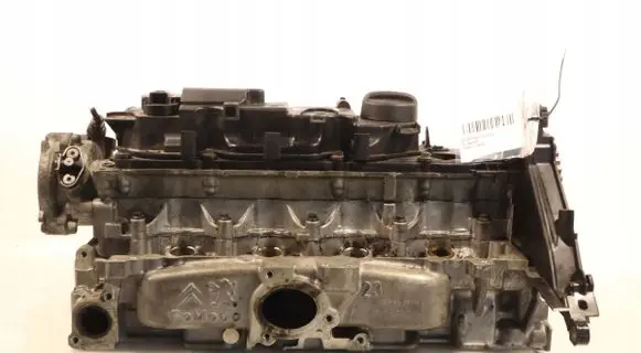 Peugeot 5008 Engine head 9684504780