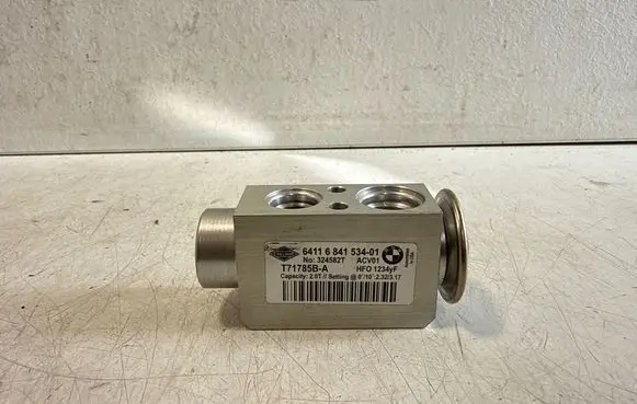 BMW X6 F16 Air conditioning (A/C) expansion valve 6841534