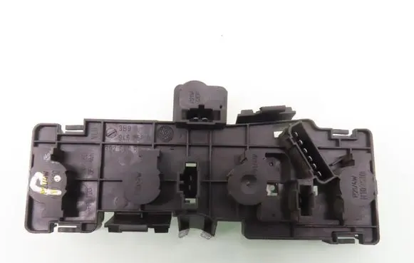 Volkswagen PASSAT B5.5 Tail light bulb cover holder 3B9945258B