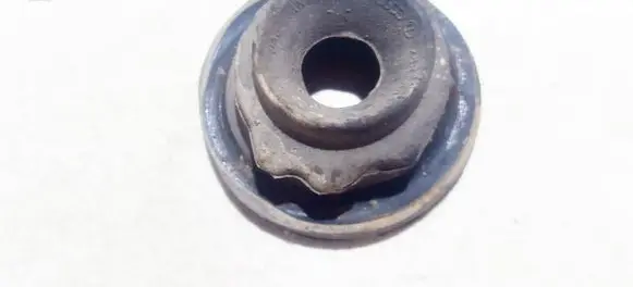Skoda Octavia Mk1 (1U) Front coil spring rubber mount 1j0512149b