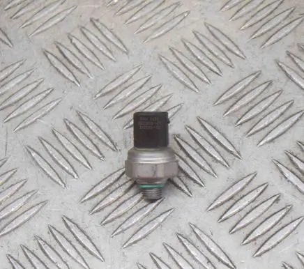 BMW 4 F36 Gran coupe Air conditioning (A/C) pressure sensor 9323658 24055910