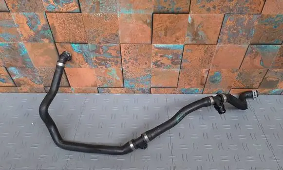 BMW X7 G07 Engine coolant pipe/hose 6821653 64216821653