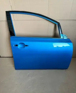 Nissan Leaf II (ZE1) Front door