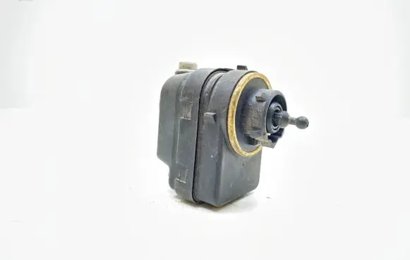 Headlight level adjustment motor