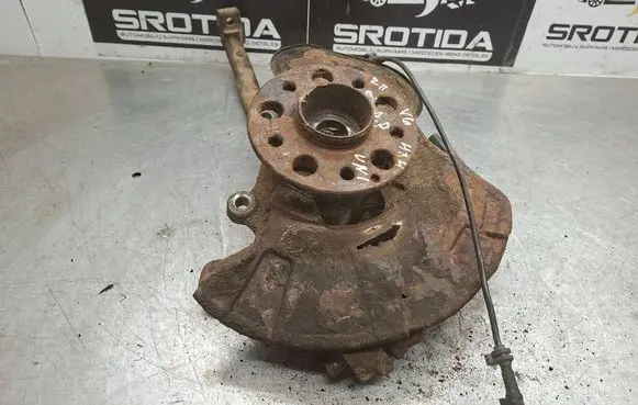 Mercedes-Benz E W211 Front wheel hub 2110402 4026