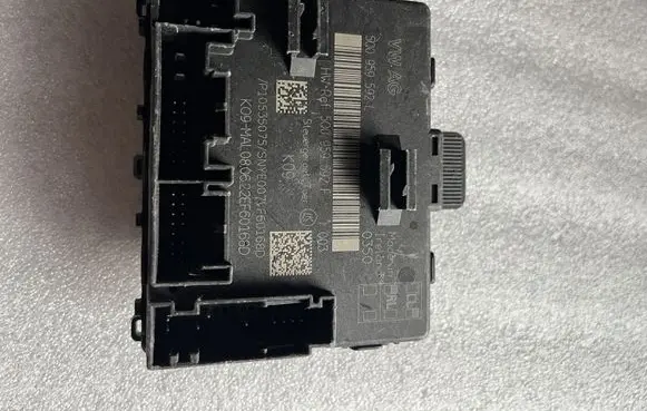 Volkswagen Tiguan Allspace Door control unit/module 5Q0959592L