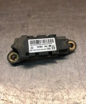 Mercedes-Benz C W203 Airbag deployment crash/impact sensor 0018209126 101051002