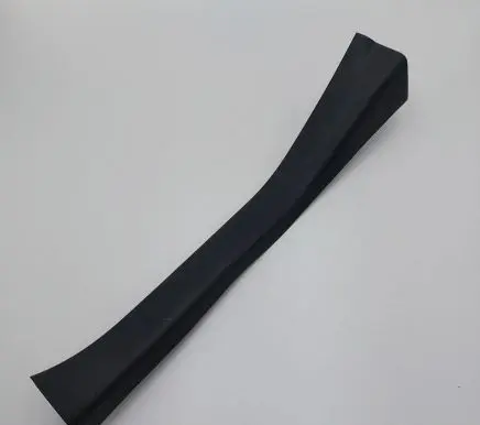 Nissan Leaf II (ZE1) Rear sill trim cover 769B63NL0A
