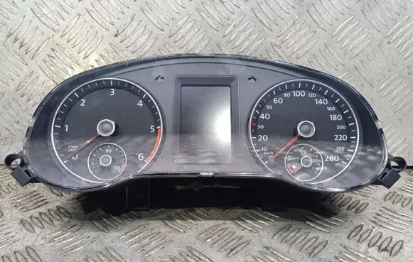 Volkswagen Jetta VI Speedometer (instrument cluster)