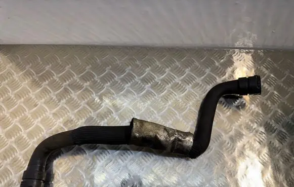 Volvo XC60 Engine coolant pipe/hose S4000250