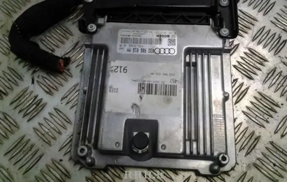 Audi A6 S6 C6 4F Engine control unit/module 03G906016MH 0281014261