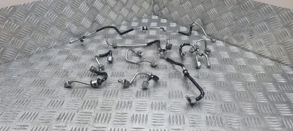 Land Rover Range Rover L405 Fuel injector supply line/pipe 9X2Q9C993JC