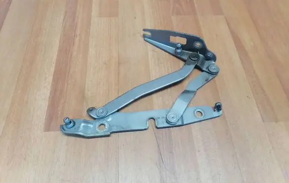 Audi A4 S4 B7 8E 8H Tailgate/trunk/boot hinge 8E5827301G