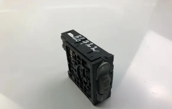 Renault Megane III Headlight level height control switch 7700433081