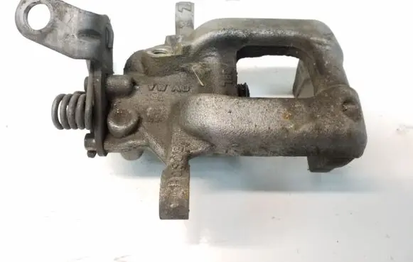 Volkswagen Jetta VI Rear brake caliper