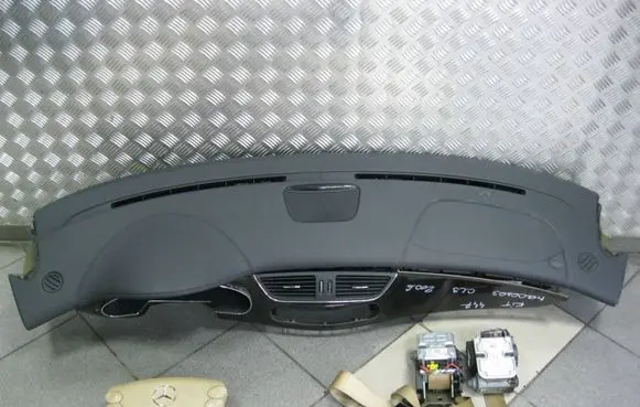 Mercedes-Benz CLS C219 Dashboard