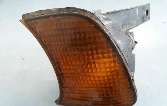 BMW 5 E34 Front indicator light 155243