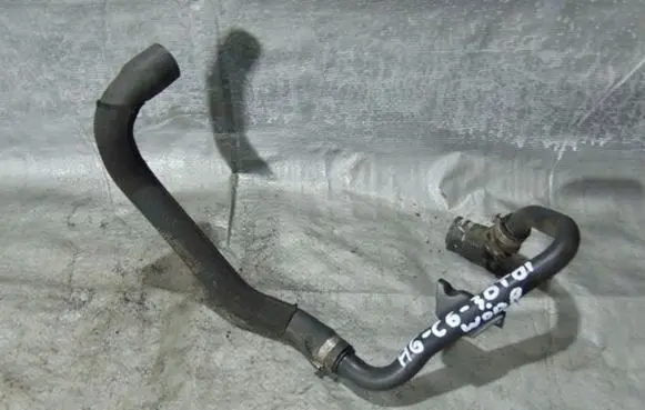 Audi A6 S6 C6 4F Engine coolant pipe/hose