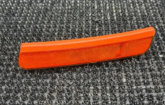 Jeep Grand Wagoneer Front reflector 68353120AA