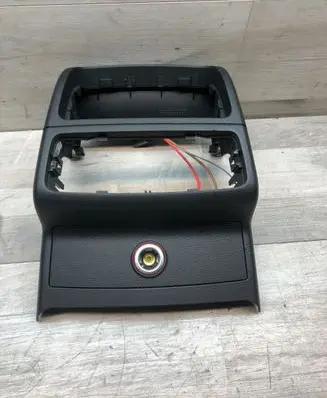 Other center console (tunnel) element