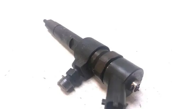 Opel Zafira B Fuel injector 0445110165