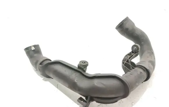 Skoda Octavia Mk2 (1Z) Intercooler hose/pipe 1K0145770AE