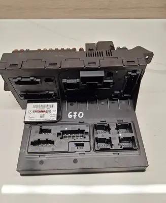 Mercedes-Benz E W211 Fuse module 2115453101